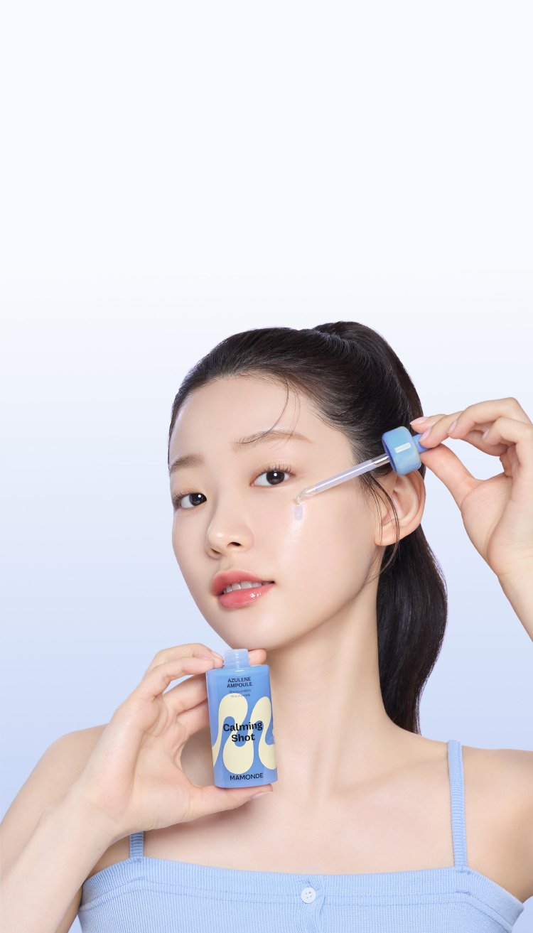 A model using Mamonde Calming Shot Azulene Ampoule