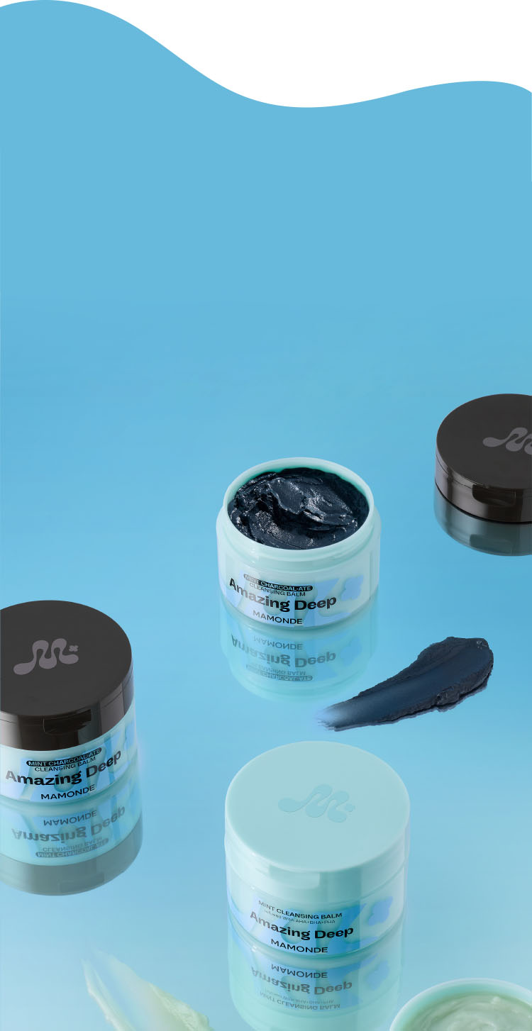 마몽드 어메이징 딥 민트차콜릿 클렌징밤과 마몽드 민트 클렌징밤을 비교하고 있음