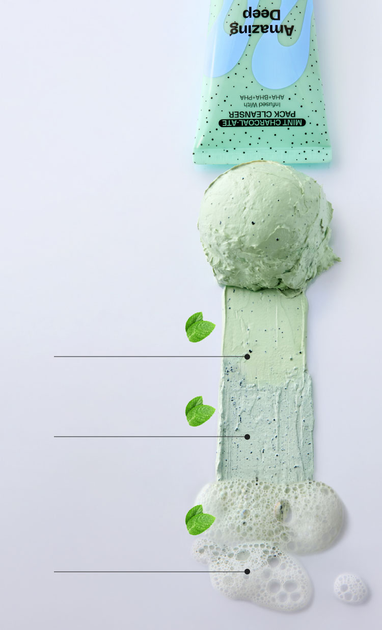 마몽드 어메이징 딥 민트차콜릿 팩 클렌저의 민초 클레이 제형에서 차콜칩을 으깨면 컬러가 변하고, 문지르면 가벼운 거품의 미산성pH 클렌징폼으로 변하는 모습